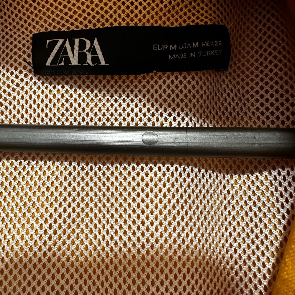 Fall Zara Jacket - Picture 2 of 2